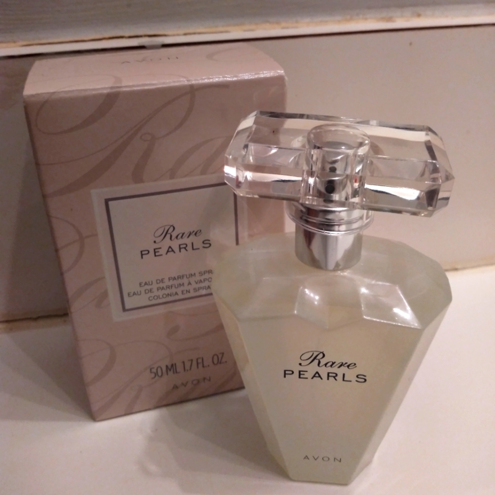 AVON RARE PEARLS